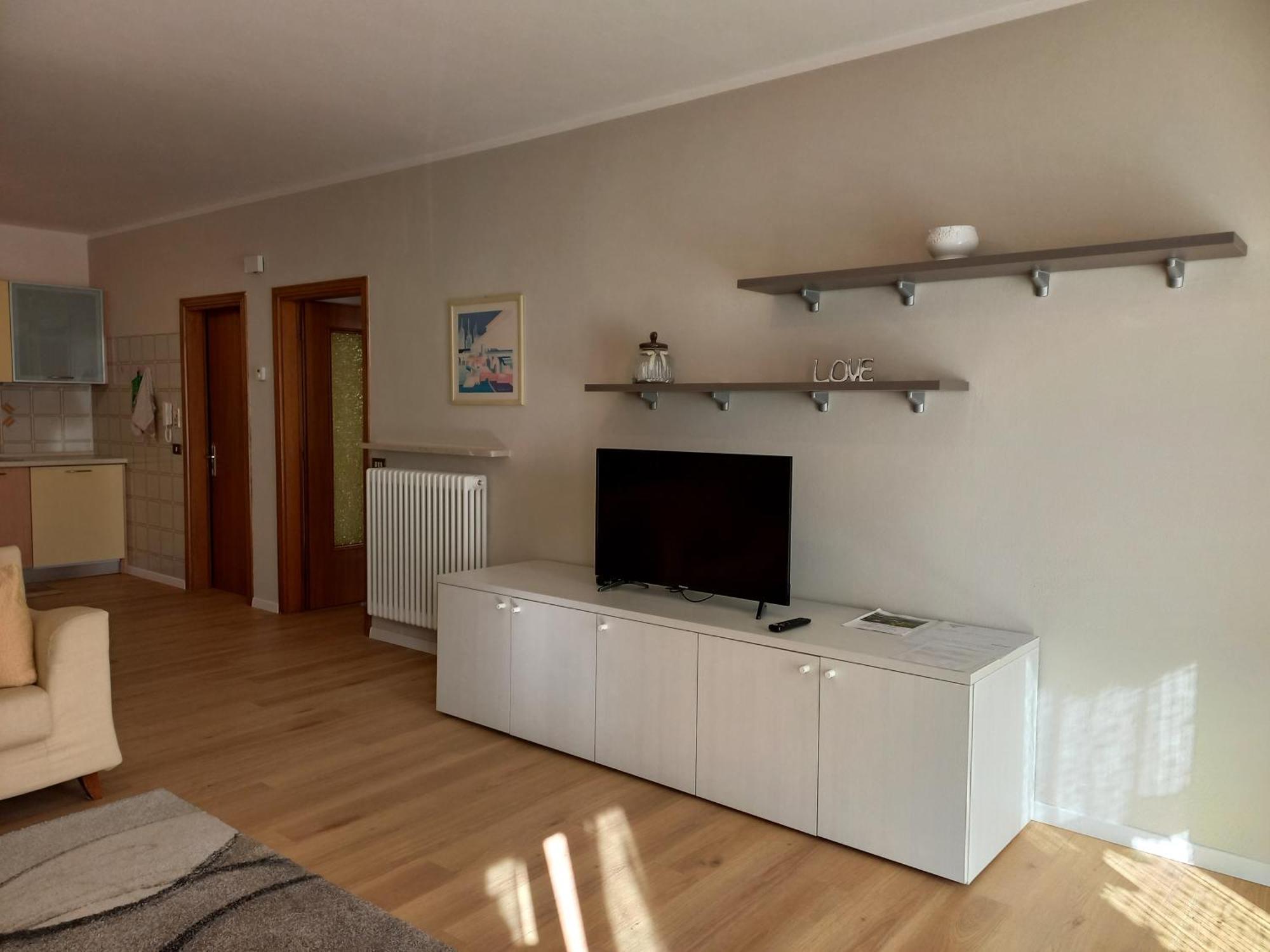 Casa Vacanze Paola Romeno Exteriér fotografie