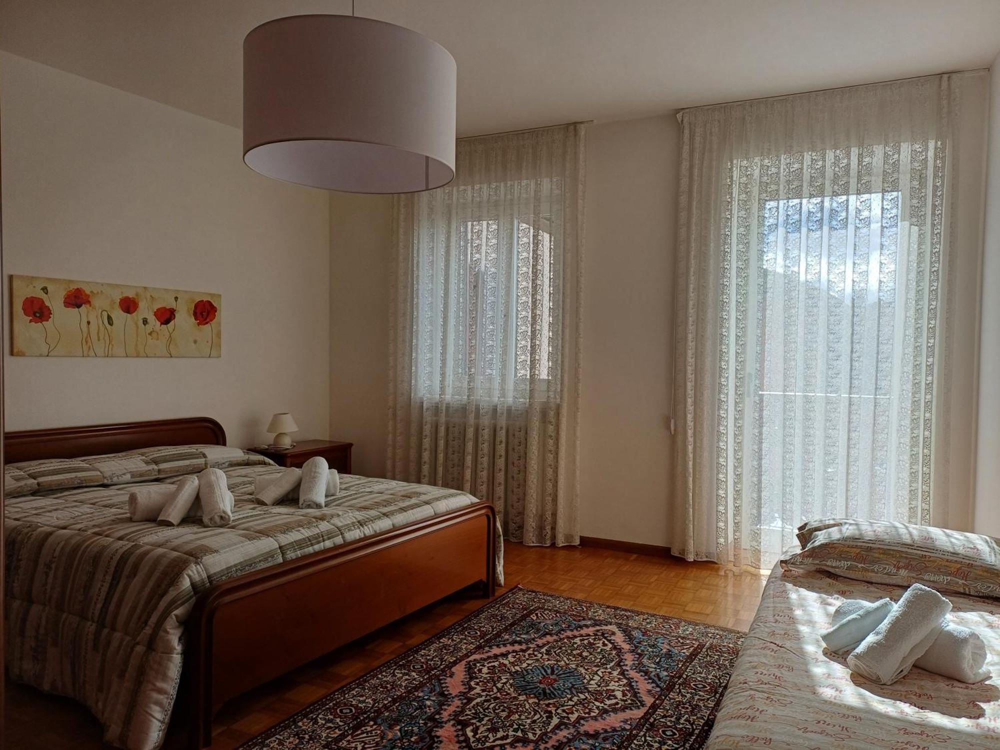 Casa Vacanze Paola Romeno Exteriér fotografie